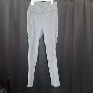Light grey leggings with pockets